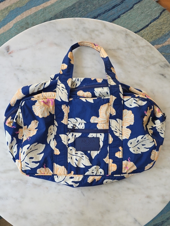 ALOHA Collection Handbags - ALOHA Collection Navy Weekend Travel Bag with Cream & Peach Hibiscus